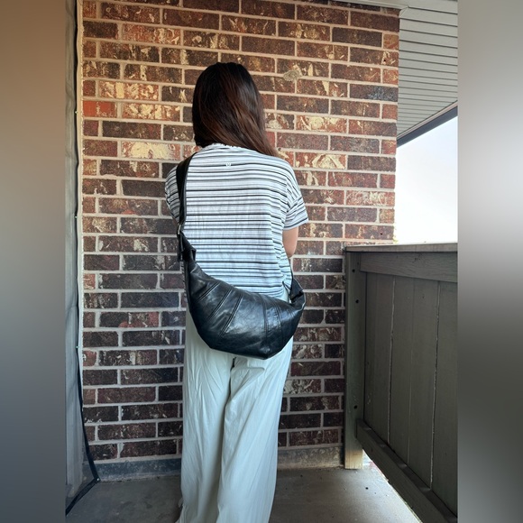 Handmade Vegan Leather Croissant/Crescent/Dumpling/Banana Bags Crossbody - Picture 9 of 11